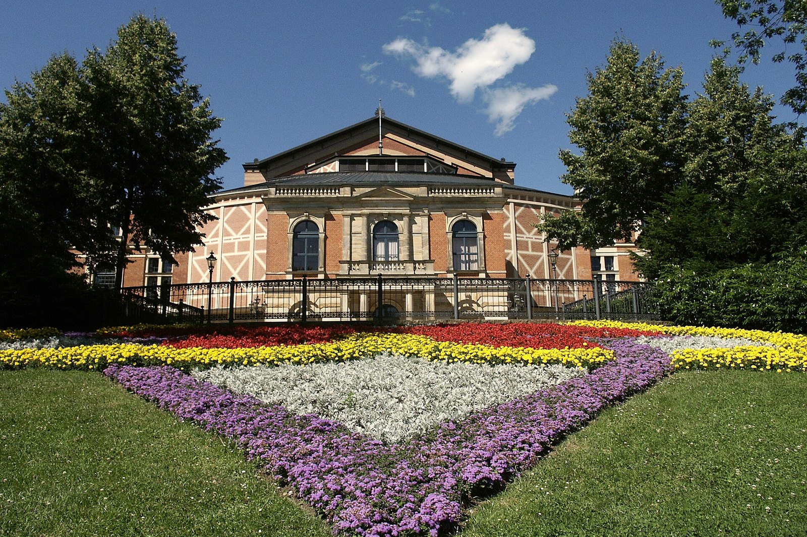 AI-Staged Ring Cycle Draws Boos at Bayreuth's 150th