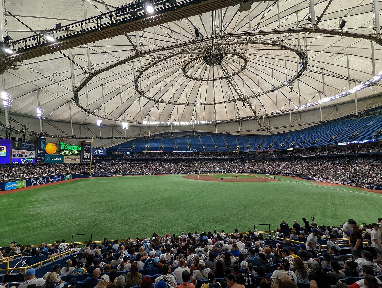 DeLuca's Late Single Lifts Rays Past Orioles 7-6, Avoids Sweep