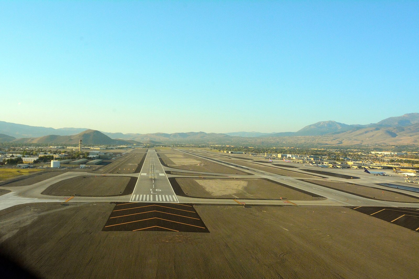 Extreme Heat Is Quietly Becoming an Air Travel Problem