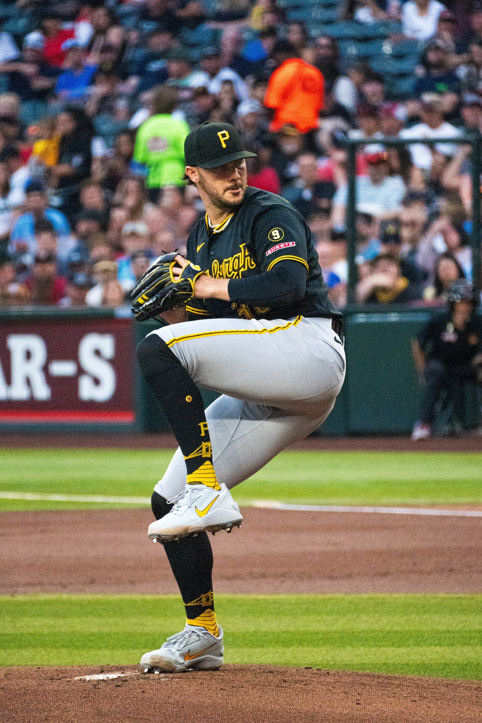 Lowe, Flores Homer in 9th Off Jansen as Pirates Rally Past Tigers 4-3