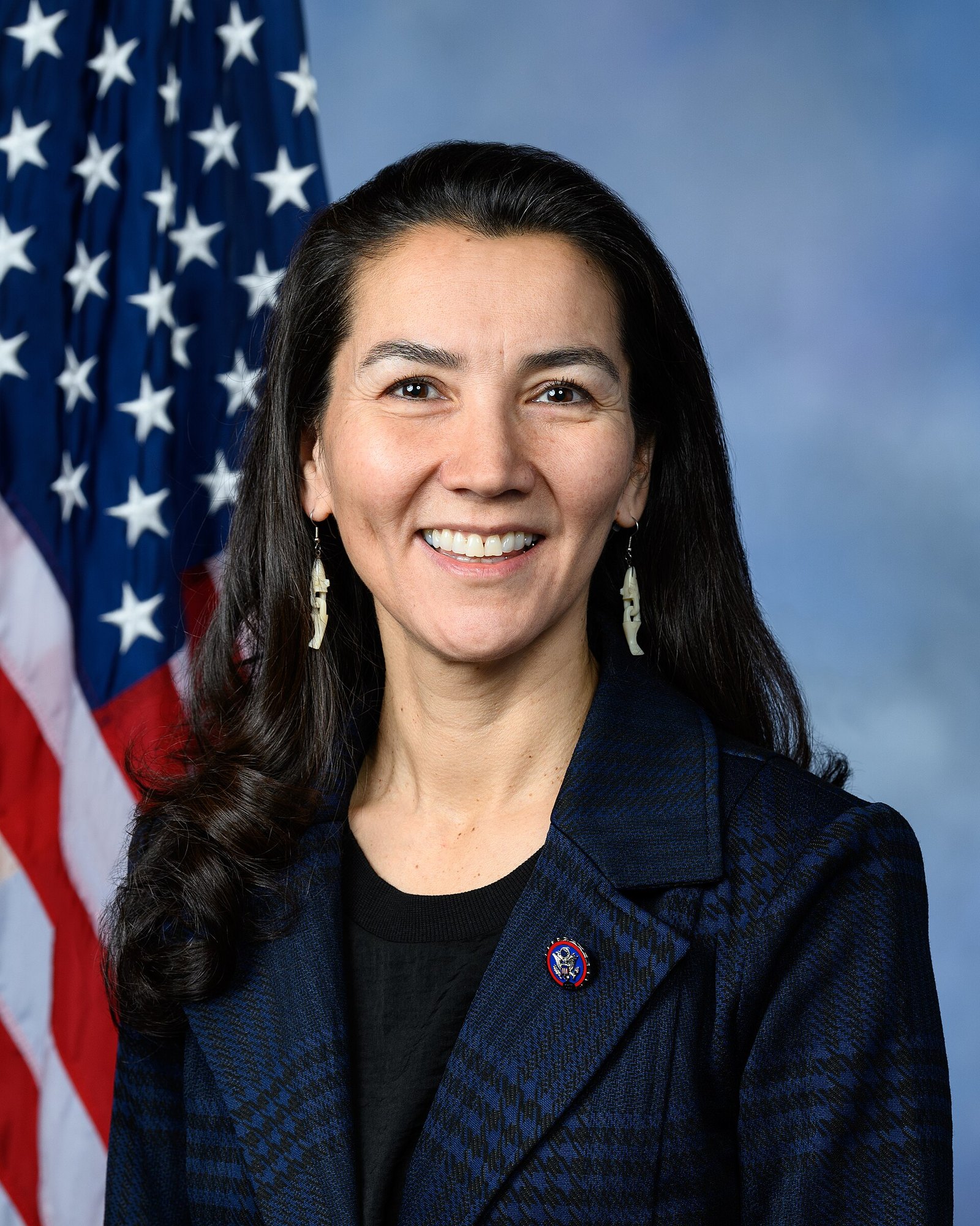 Sullivan, Peltola Advance to Alaska Senate Race Amid Ballot Confusion