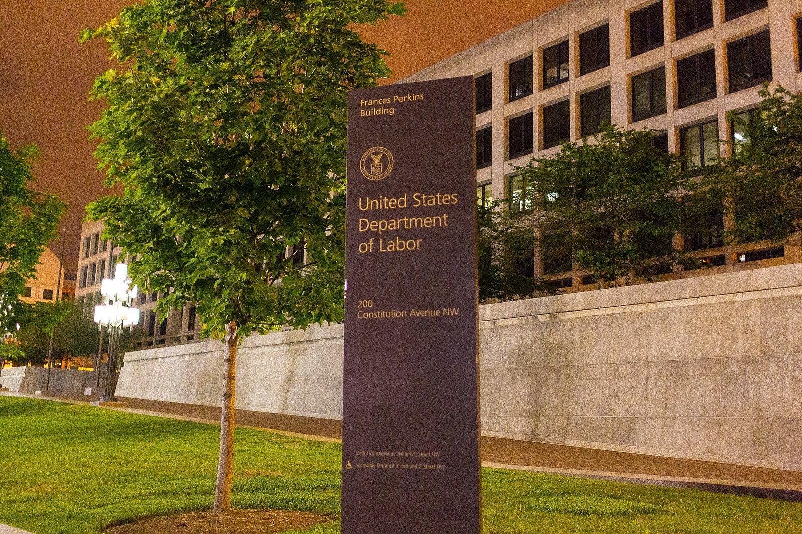 Jobless Claims Edge Up to 199,000, Still Historically Low